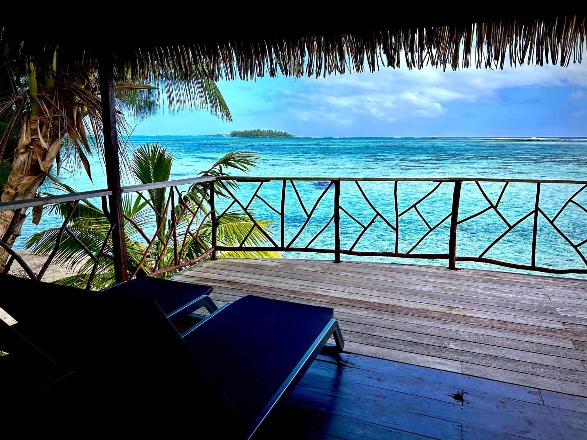 Eden Private Island Tahaa Hotel Patio  Bagian luar foto