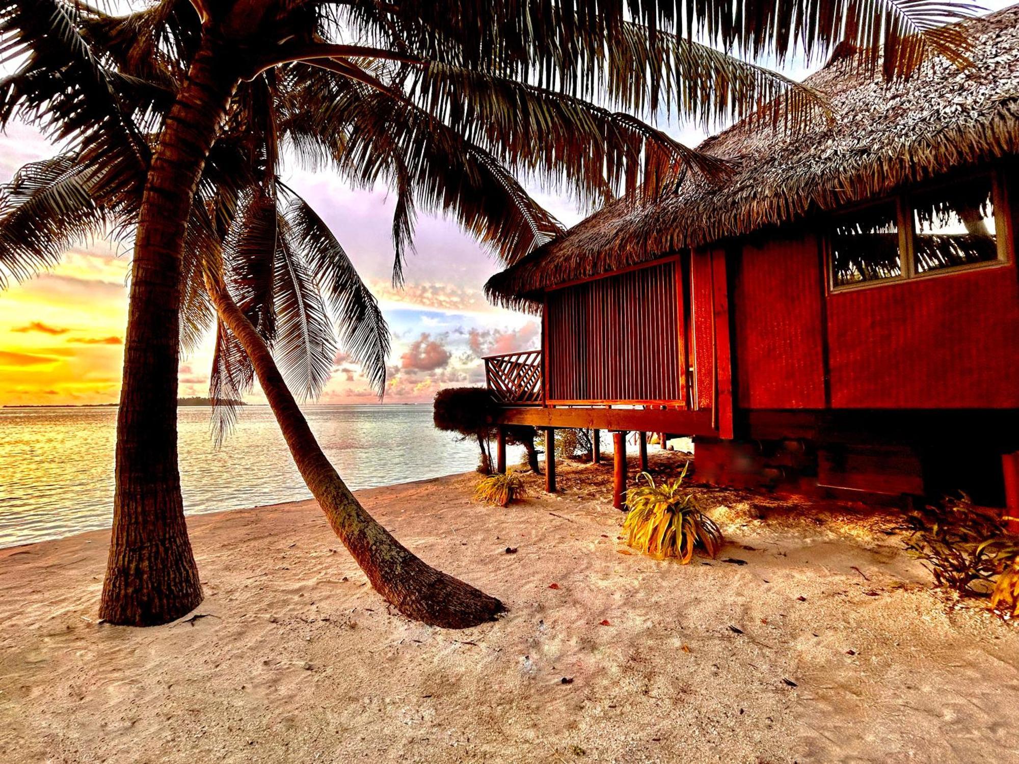 Eden Private Island Tahaa Hotel Patio  Bagian luar foto